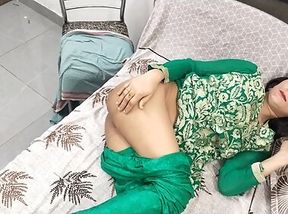 Exotic Real Life Indian Housewife In Green Giving A Blowjob