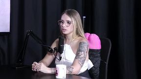 Das posi&ccedil_&otilde_es, ela n&atilde_o gosta de ficar em p&eacute_, e o homem que faz tudo devagar irrita ela - Naty Varga (SHEER/RED)