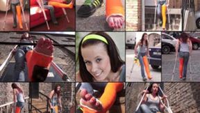 Minnie Term LLWC Public Crutching and Casted Foot Closeups (in HD 1920X1080)