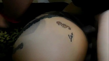 al ir a buscar a mi amigo me encontre en su casa a una tia puta ,y una madrastra ninfomana me dieron una espectacular y excelente cojida primera parte
