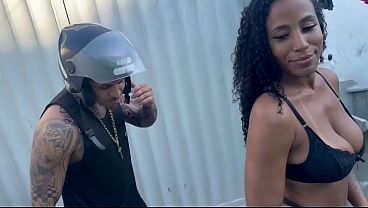 Minha vizinha n&atilde_o aguentou e acabou me dando em casa