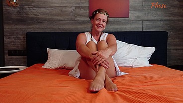 Gilf Iris On The Bed Rubbing Her Pussy In Nude Pantyhose
