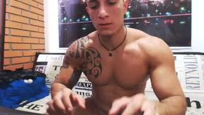 Damian Ruiz is Back at It Again Wearing Nothing