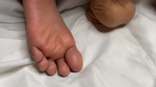 Black Girl Rides a Thrusting Dildo While Exposing Her Bare Feet