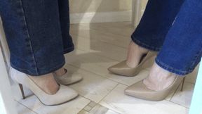 women swap shoes with each other 6nD