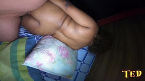 a pretinha levou ted para o quarto dos fundos no meio da festa e levou no rabo