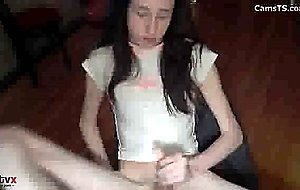 Tranny masturbating on cam