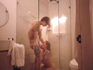 Real and ardent sex in the shower! I can't hold back and I cum in her ass…