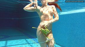 Nicole Pearl's Shaking Butt&#x1F351; in the Water