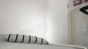 Petite GF gets her feet worshipped