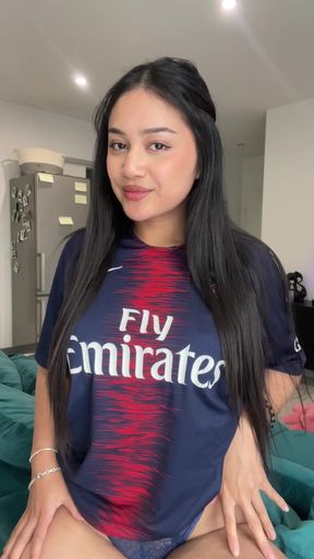 Athletic Chinese teenager reveals her curvy body as a sexy solo pro