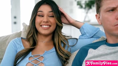 Latina Xxlayna Marie invites her boyfriend's stepdad to pleasure her on the kitchen counter