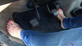 Andrea's feet pumping pedals (4K)