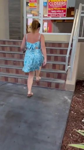 Cumslut MILF in Mcdonalds