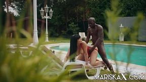 Valentina Ricci gets ass fucked and sucks big cock by the pool