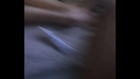 No Escuro, Ela Sente Cada Movimento