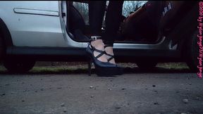 geile heels im auto anziehen ** outdoor fun **