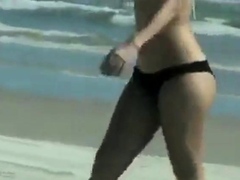 Sexy Bubble butt teen in Bikini