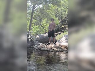 Femboy se desnuda en bosque y se corre 07-06-2026