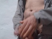 Otra buena paja en el trabajo mientras fumo