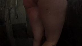 la video du mercredi tu viens prendre ta douche avec moi... je t attends