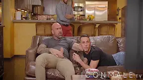 Gay Passive Has A Threesome For The First Time 10 Min With Zeno Rey And Des Irez