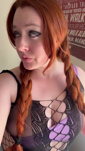 Hot goth babe Halloween makeup