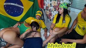 eliminatorias copa do mundo 2026 o primeiro chuto a col foi no cuzinho e na boceta da bibi sadomasoquista. participante rebecca santos. alan wolf