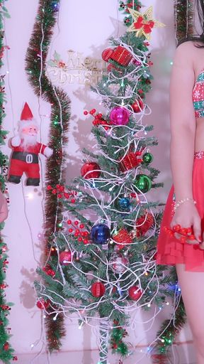 Desi Teen Priya Gets Hard Fucked From Fake Santa in Christmas   Clip 1