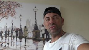 deux potes se comparent les bites et baisent