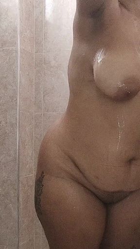 Wett Lil Pony Shower Show