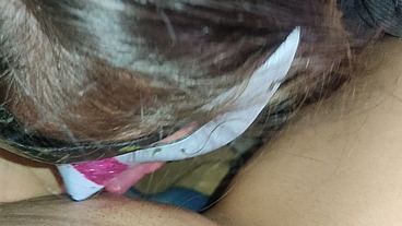 Mi primera vez chupando un coño, practico lamiendo el coño a mi cuñada / NicoleLondrawer