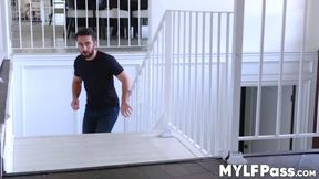 Tiffany Fox Devours Cock🌭 Before Doggy Style Action