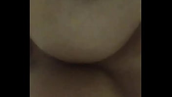 Caiu na Net, empregada manda v&iacute_deo das tetas para o patr&atilde_o