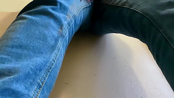 Sexy Babe Extreme Public Jeans Wetting