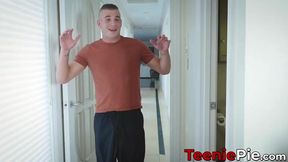 Horny Peter Green slides his swelling cock into the gorgeous pussy of blonde Jessica Jones