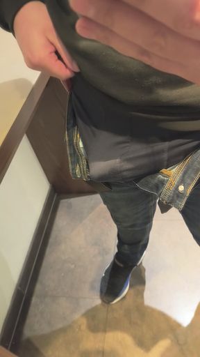 I masturbate early in the morning at work and I'm mildly but surely aroused.