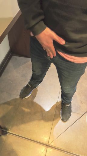 I masturbate early in the morning at work and I'm mildly but surely aroused.