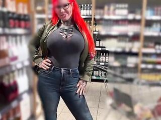 Spontaneous sex date—this guy won't forget this shopping journey anytime pretty soon.