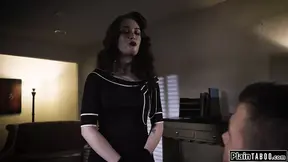 Politician’s wife lets a reporter fuck her to hold back story