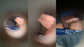 batendo uma no banheiro da estacao do metro