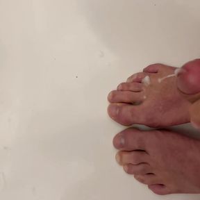 Cumming on my feet