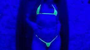 masturbation in ultraviolet light)