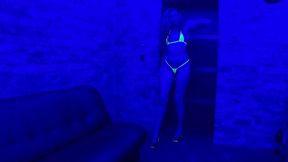masturbation in ultraviolet light)