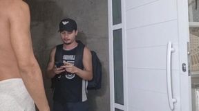 o entregador me comeu gostoso