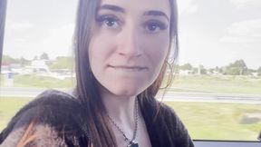 se la chupe en el bus