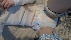 Wetting my diaper and being a lil goofy