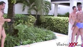 ”Buff daddy eats an booty before sliding his massive shaft into it”