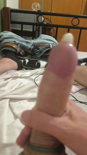 Fast jerk off in rubber 21.5 cm