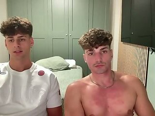 Italian boys wank off